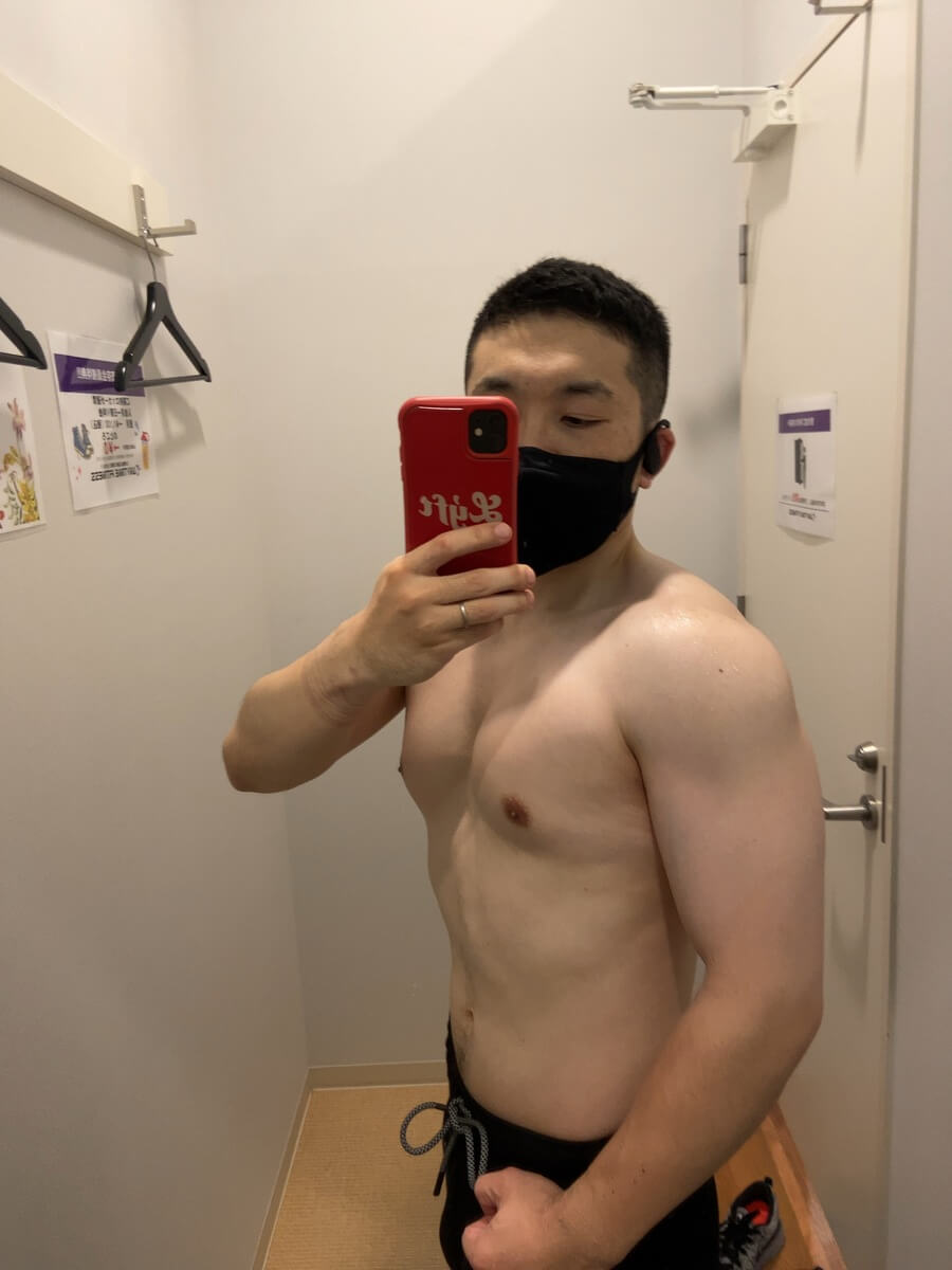 HIITダイエット2週目の体型写真側面