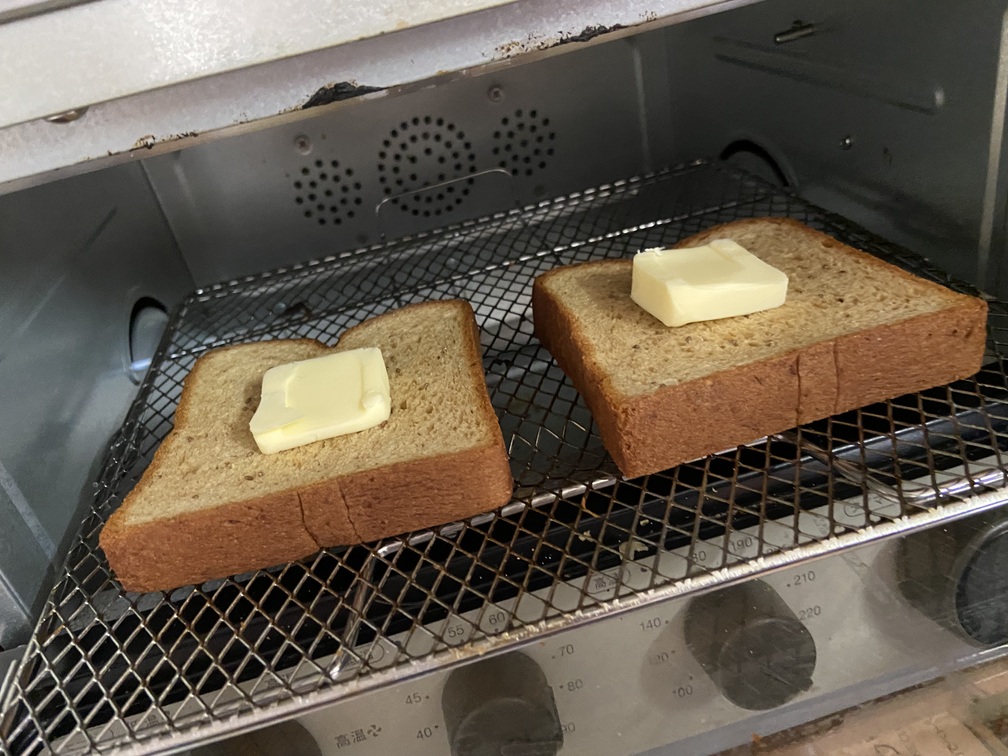 ベースブレッドミニ食パンをトースト3